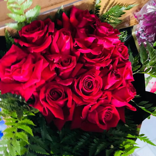 Buquê com 20 Rosas Vermelhas