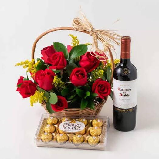 Cesta de Rosas vermelhas, vinho e ferrero