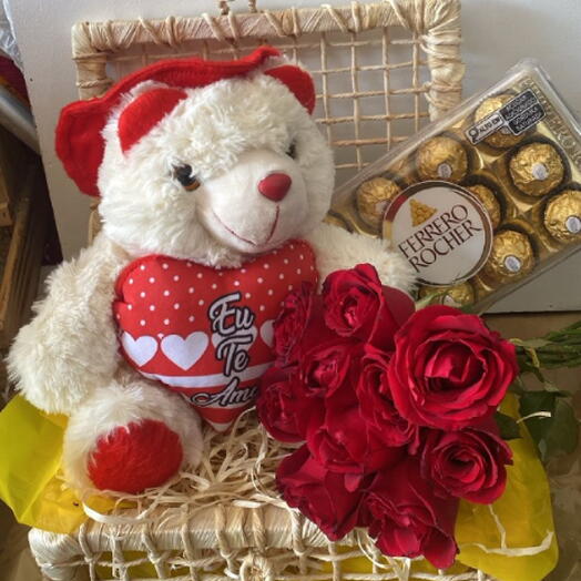 Cesta de Rosas e Urso de Pelucia Com Chocolates