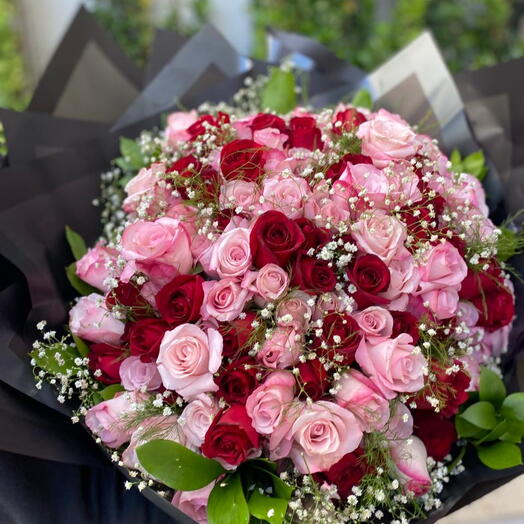Buquê Luxo 200 Rosas Mistas