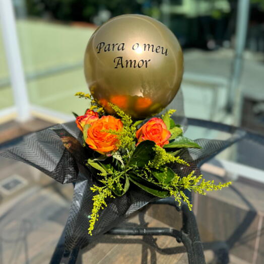 Mini Arranjo Com Rosas Coral + Balão com Personalizado