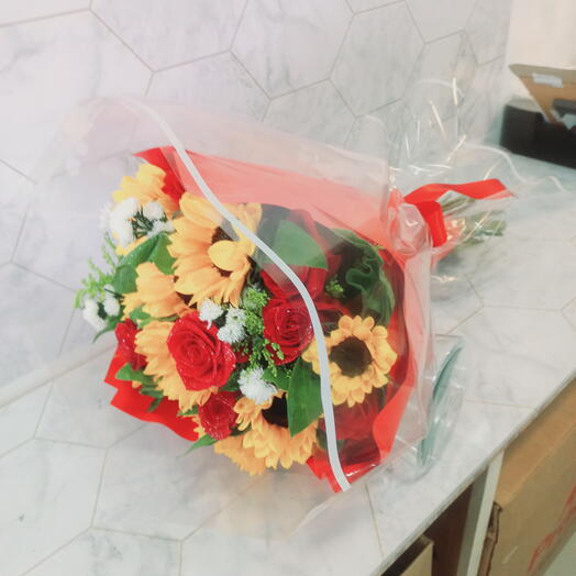 Buque Misto 6 Rosas e 6Girassois