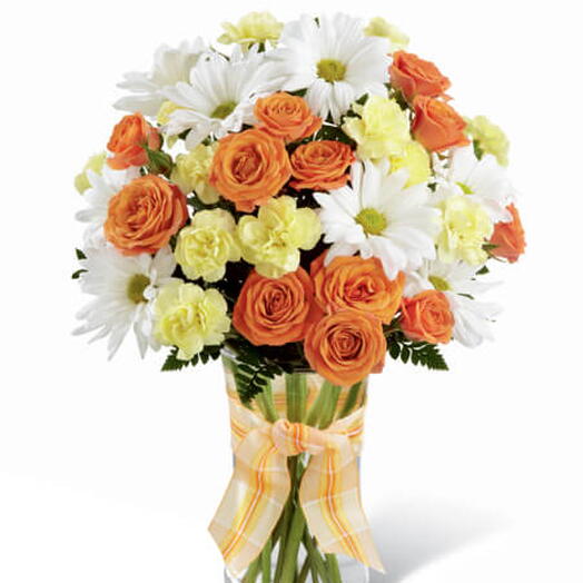 Vaso de Margarida e Rosa e Cravo Amarelo