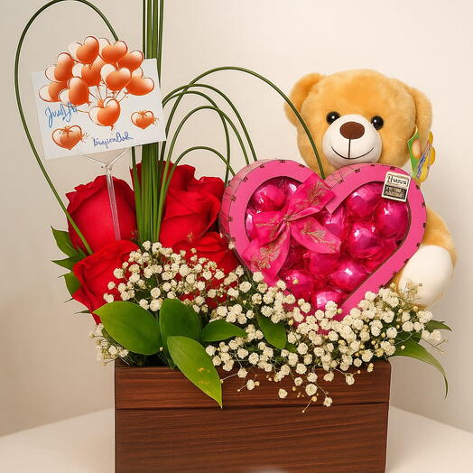 Kit Bombonatti No.1 + Arranjo Rosas Vermelhas + Pelucia