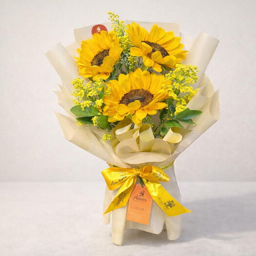 Buquê Coreano com 3 Girassois Premium