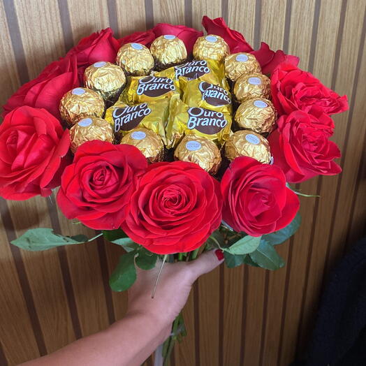 Buque de 15 Rosas carolas