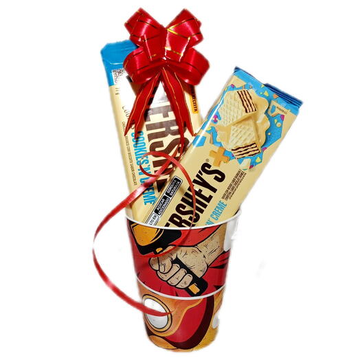 Caneca Avengers e Chocolates