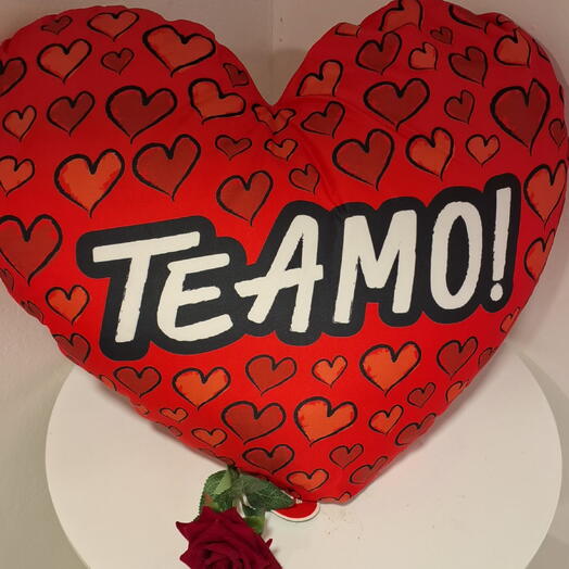 Almofada grande com rosa artificial