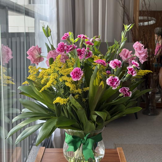 Vaso de Flores Variadas