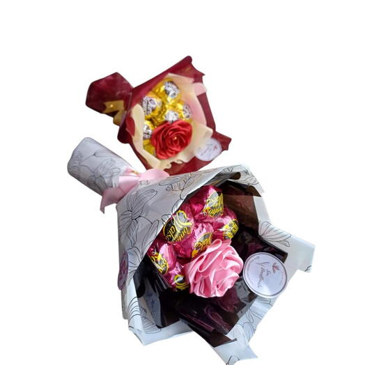 Mini Buquê com 7 Bombons com Rosa em Cetim