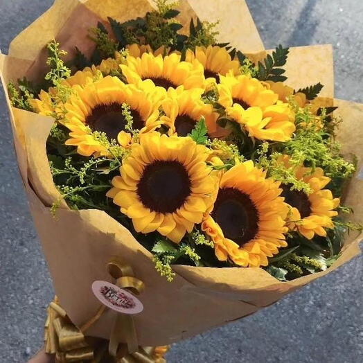 Buquê 12 Girassois