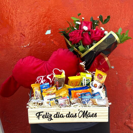 Cesta de Cafe da Manhã + Buquê de Rosas Vermelhas