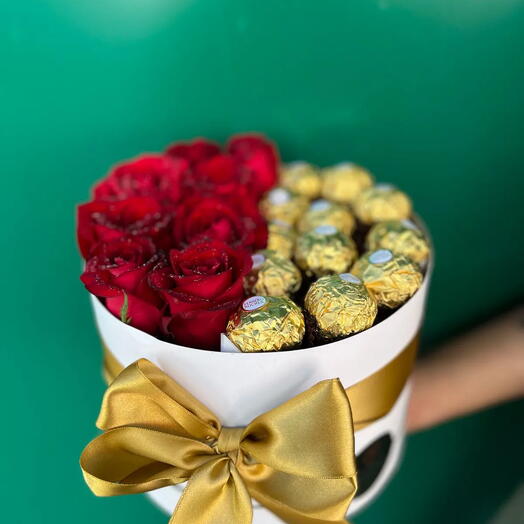 Box Luxo de Rosas   Ferrero Rocher
