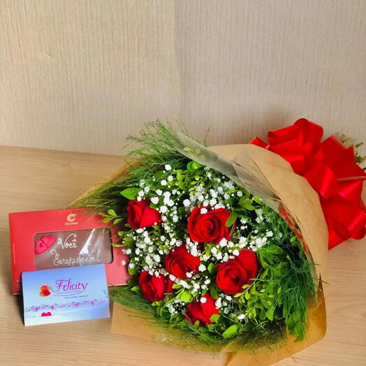 Buquê 6 Rosas e Chocolate