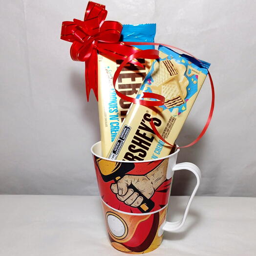 Caneca Avengers e Hershey s