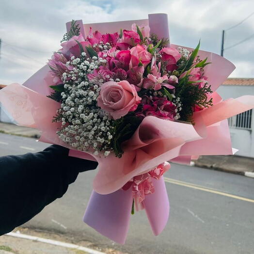 Buquê 6 Rosas Cor de Rosa