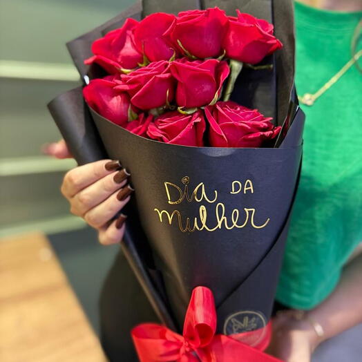 Buquê 10 Rosas - Dia das Mulheres