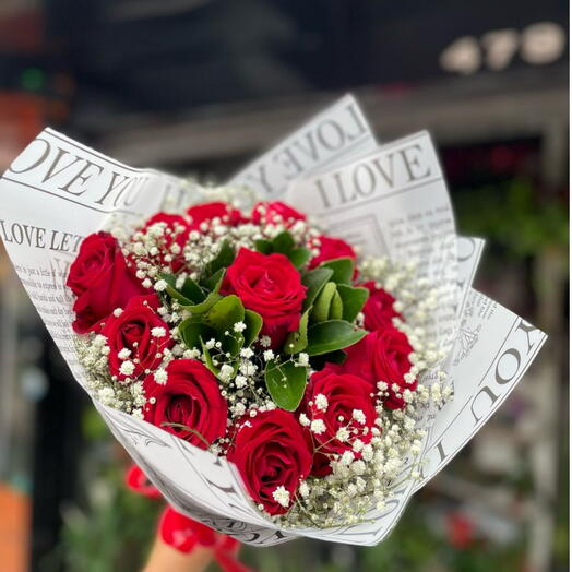 Buquê 12 Rosas com Mosquitinho