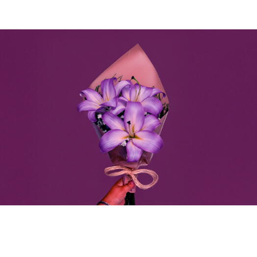 Buquê de Lirios Lilas - Elegância e Sofisticação em Flores Naturais