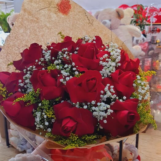 Buquê Tradicional de 12 Rosas Carola no Craft