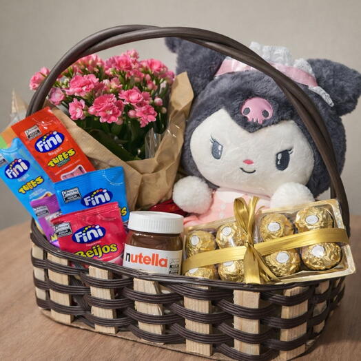 Cesta Premium Hello Kitty com Chocolates, Nutella e Kalanchoê