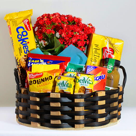 CESTA DE CAFE DA MANHÃ COM FLORES