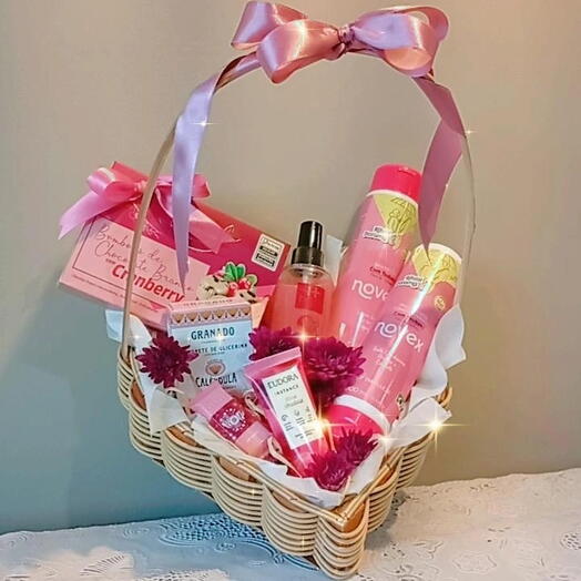Cesta Premium + buquê de rosas pink