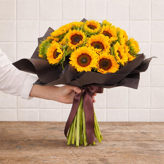 Buquê com 20 Girassois | La Floricultura