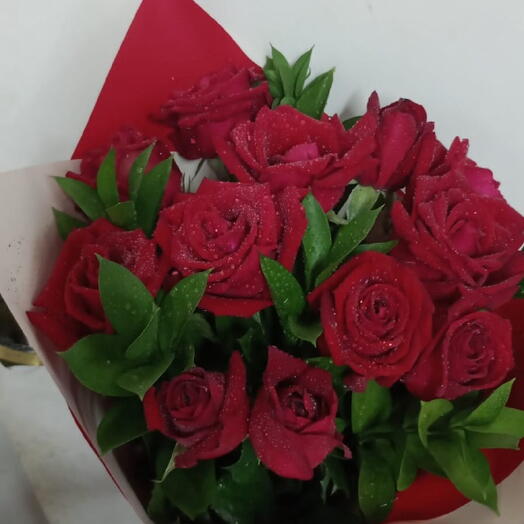 Buquê Com 12 Rosas