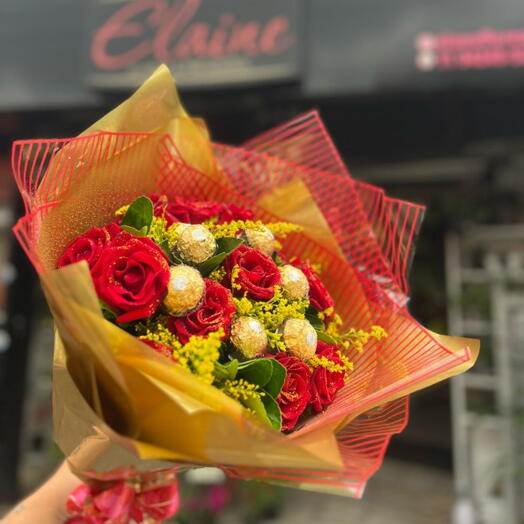 Buquê Luxo de Rosas com Chocolates