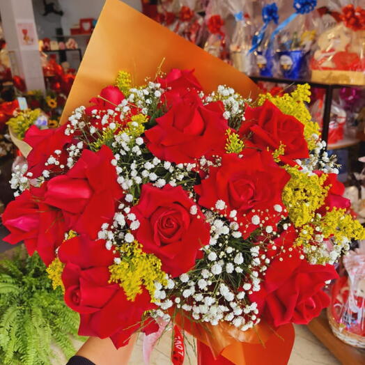 Buquê Tradicional de 12 Rosas Carola