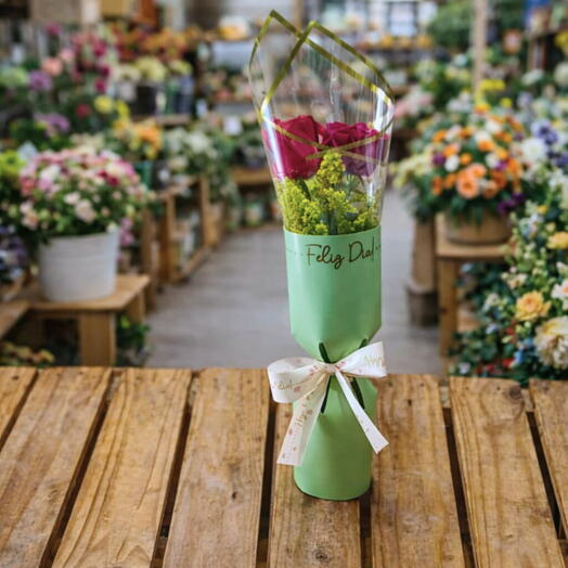 Bouquet Feliz Dia com rosas vermelhas