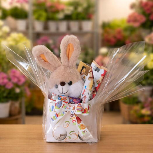 Cesta de pascoa com chocolates diversos