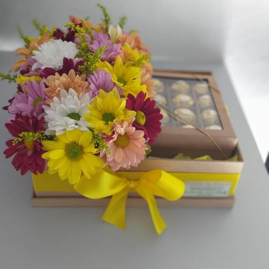 Caixa com flores do campo e 12 chocolates Ferrero rocher