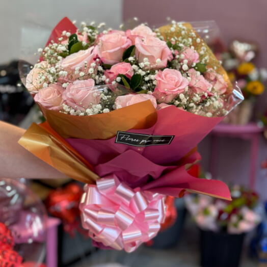 Buquê De Flores Com 12 Rosas Cor De Rosa