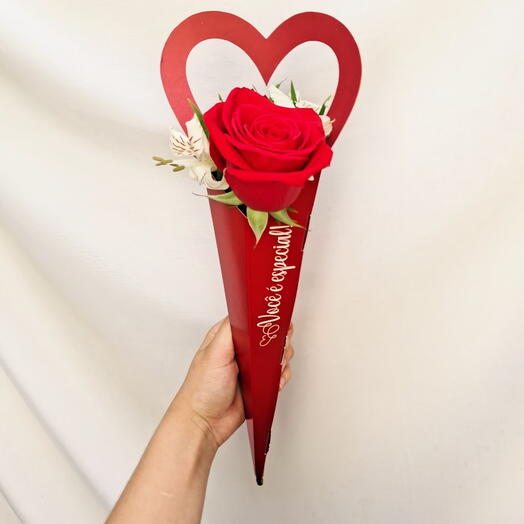 Rosa Premium no Cone Coração