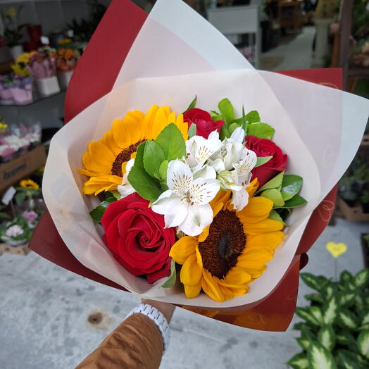 Buquê Especial Rosas e Girassois