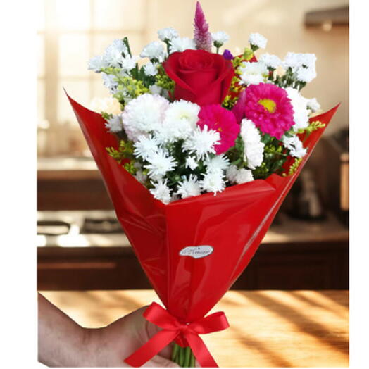 Buquê Unitario de rosa vermelha com Flores do Campo