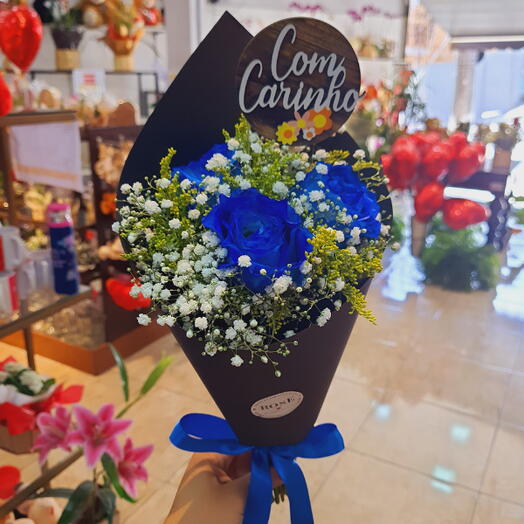 Cone Com Carinho C/ 3 Rosas Azul