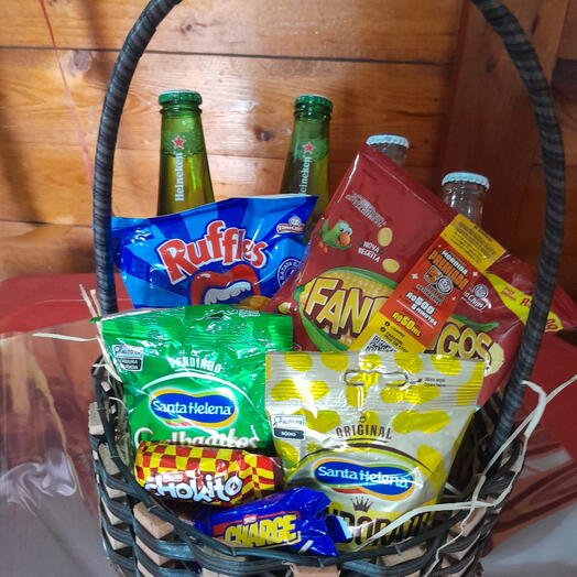 Cesta com Cerveja e Petiscos