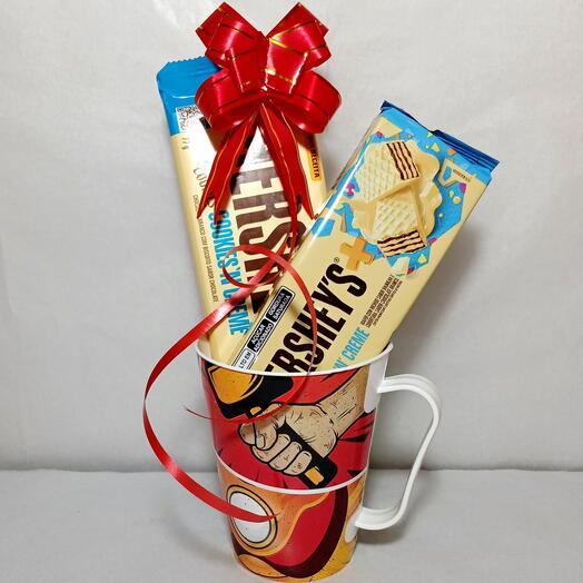 Caneca Avengers e Chocolates