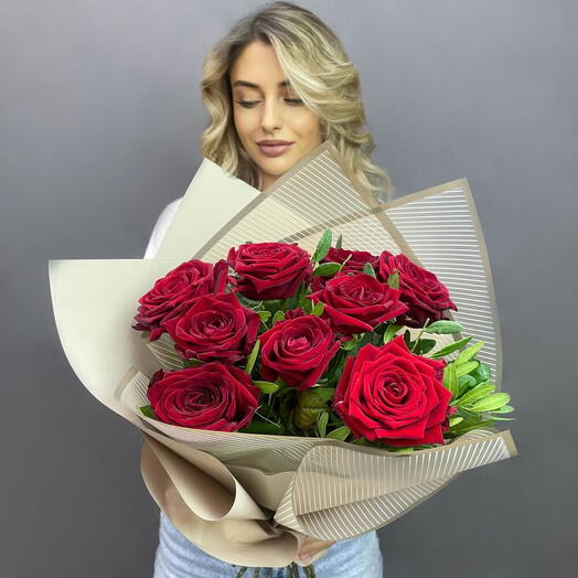 Buquê de Rosas com Folhagens