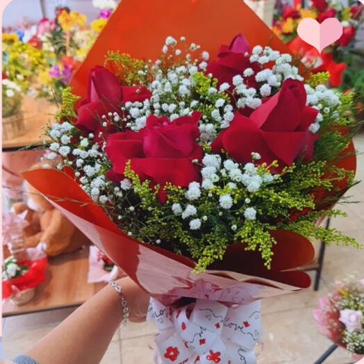 Buquê Tradicional de 4 Rosas
