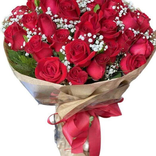 Buque com 50 rosas vermelhas