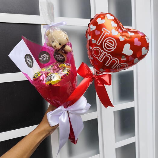 Buquê de Bombons Ouro Branco ou Sonho de Valsa Bombonzinho + Pelucia, Balão coração e Bilhete
