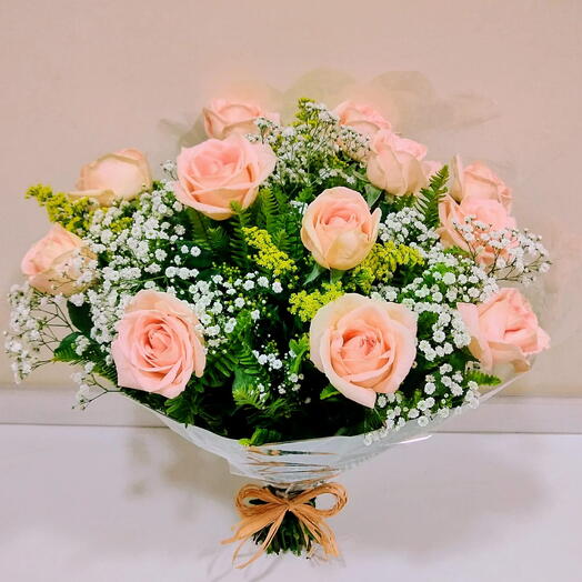 Buquê 12 Rosas cor de rosa