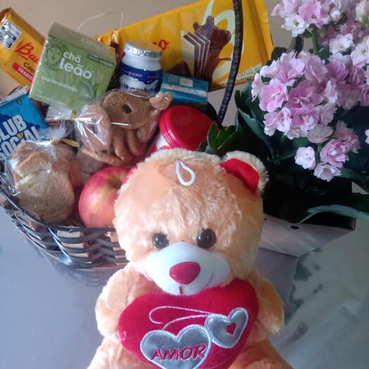 Cesta Cafe da Manhã com Flores e Pelucia