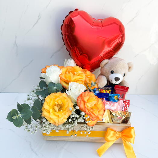 Caixa de Flores, Urso e Chocolate