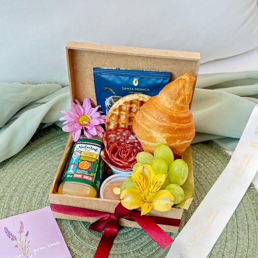 Mini Cesta de Cafe da Manhã Individual com Croissant Francês