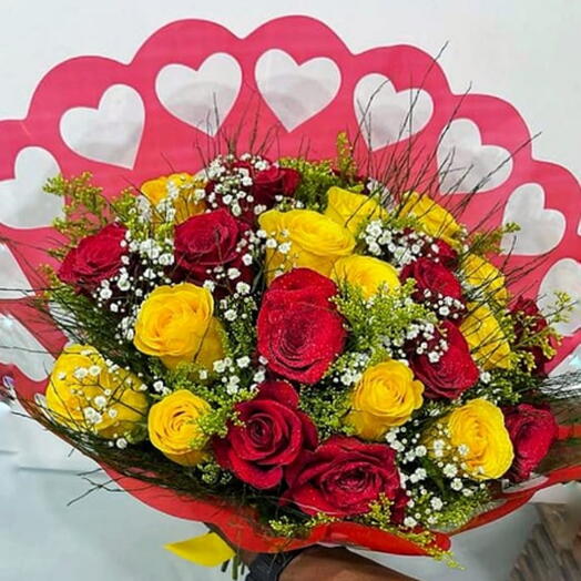 Buque Abraço de Amor Com Folhagens